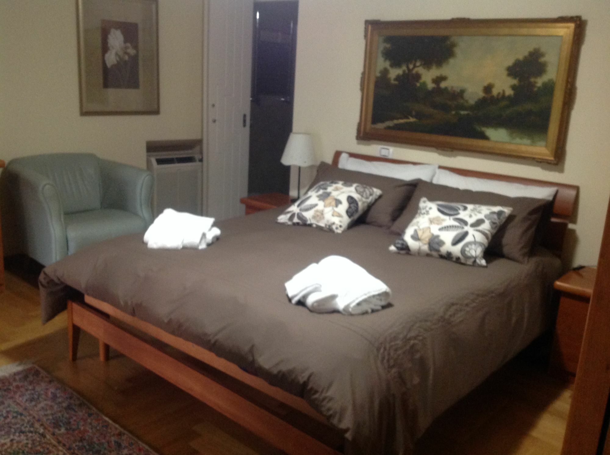 ตาเลนติ เฮาส์ Bed & Breakfast โรม ภายนอก รูปภาพ