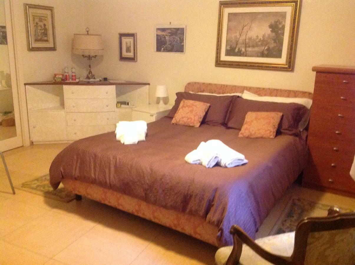 ตาเลนติ เฮาส์ Bed & Breakfast โรม ภายนอก รูปภาพ